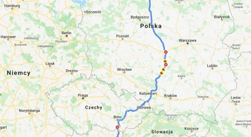 Trasa z Gdyni przez Polskę, Czechy i Słowację do Hallstatt w Karyntii, Austrii. Podróż trwa 12 godzin 21 minut.